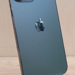 I Phone 13 Pro Max 128GB Green Factory Unlocked Used Like New