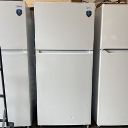 30” New White Fridge