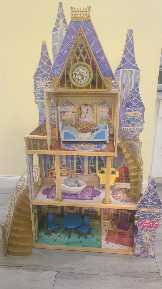 Disney Princess Wooden Castle Dollhouse