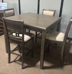 Olivia 🎉 brand new/ modern/luxury 🌼  Dining set Dining Table and Chairs