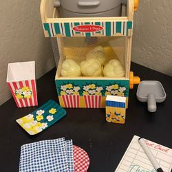 Huge Lot - Full Play Kitchen/restaurant 