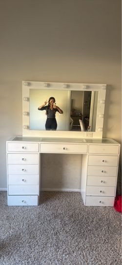 Hollywood vanity <3
