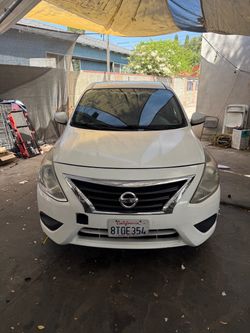 2018 Nissan versa