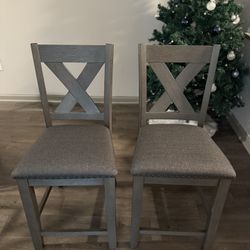 Gray wooden/upholstered counter/barstools (set of 2)
