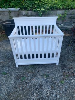 baby crib