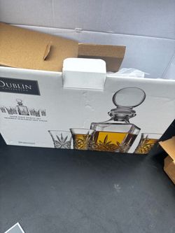 Dublin Mini Whiskey Decanter and Shot Glasses