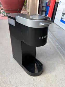 Keurig Mini Plus Single Serve K-Cup Coffee Maker Black Silver Compact 6-12 Oz
