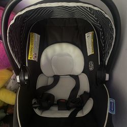 Graco SnugRide 35 Lite Infant Car Seat