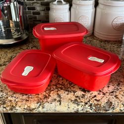 Tupperware Set  Used