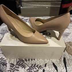Size 7 Leather Heels