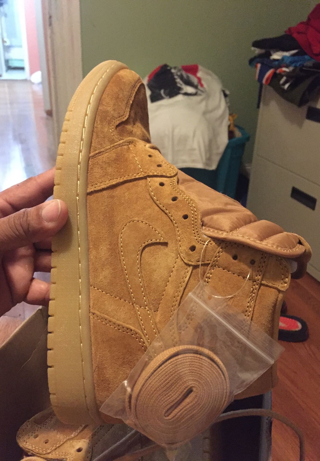 Air jordan wheat size 10.5