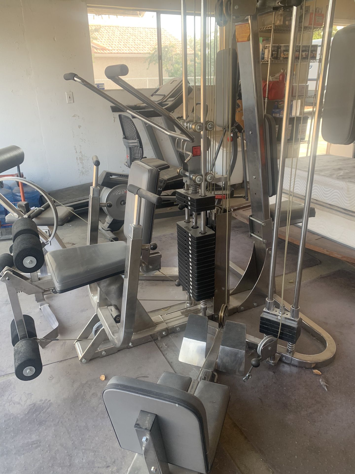 Cal Gym Equipment Los Angeles