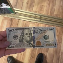 star hundred dollar bill