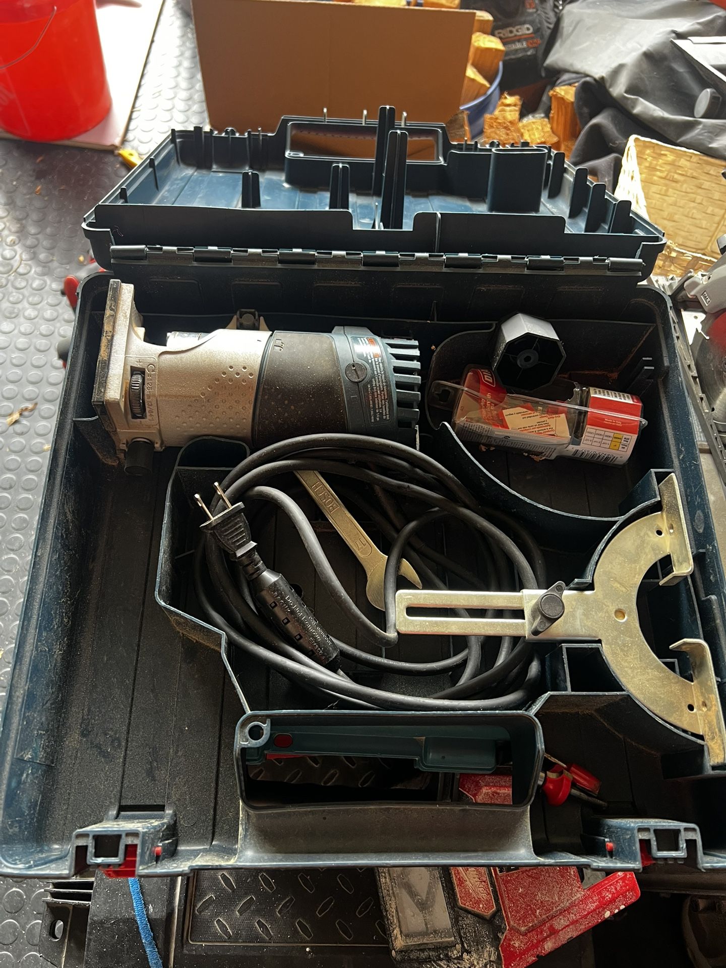 Bosch palm router PR20EVS