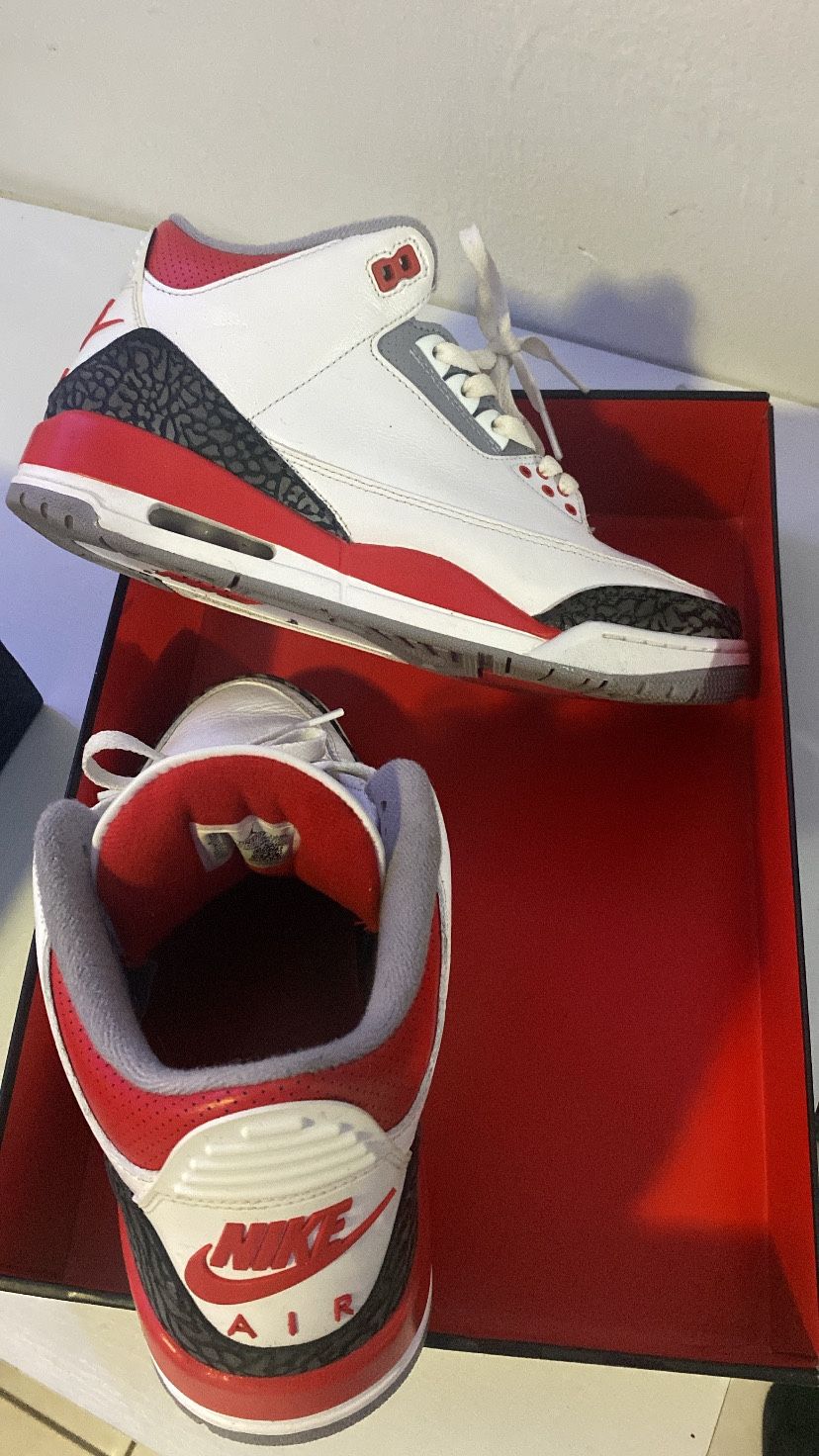 Jordan 3 Fire Reds