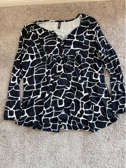 All Grace Women’s 2X Black & White Animal Print Long Sleeve Tunic Top
