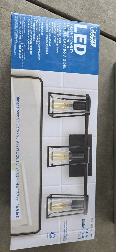 Bathroom Light New 45$