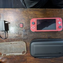 Nintendo Switch Lite W/Mario Oddisey