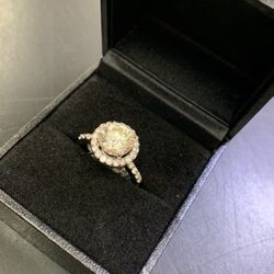 Ladies Size 5,  2 Carat Diamond 14K Ring, GORGEOUS!