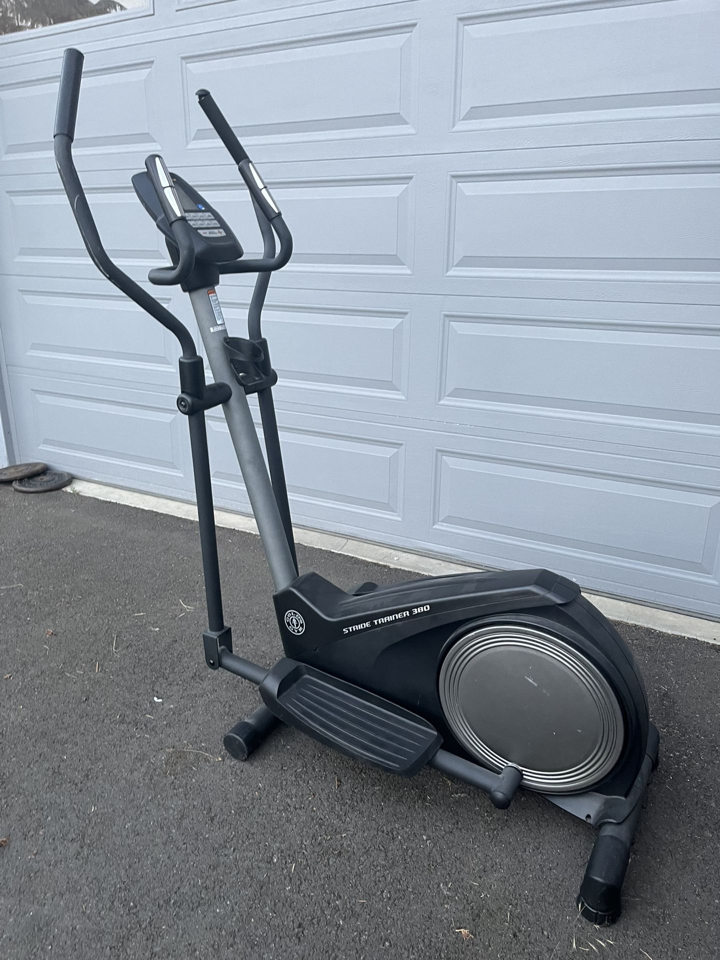 Gold’s Gym Elliptical Workout Exercise Machine