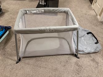 Dream On Me Portable Play Yard with Carry Bag