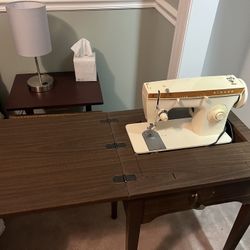 Vintage Singer Sewing Machine 