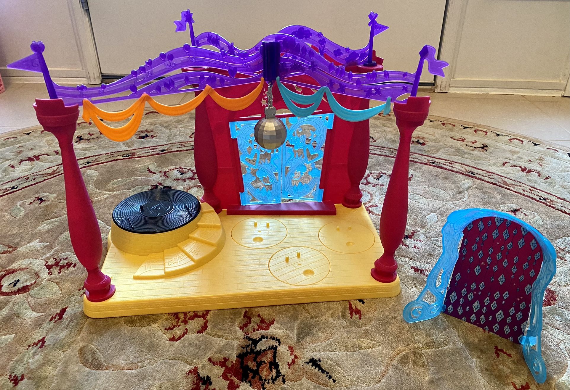 My Little Pony Equestria Girls Canterlot High Dance Playset