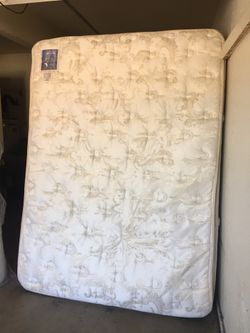 Queen size matrees boxprin