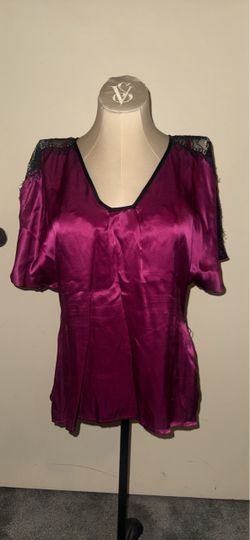 Brand new women’s Bebe silk nighty+ lace top  (size large)