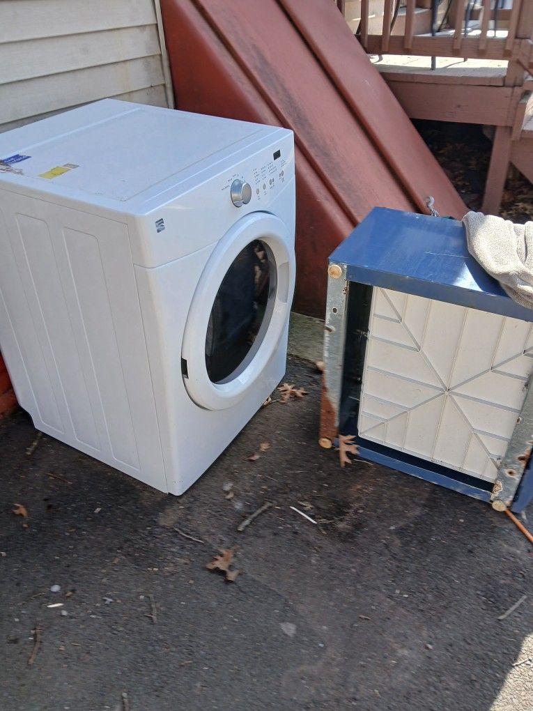 Gas Dryer For Sale-asking For $75