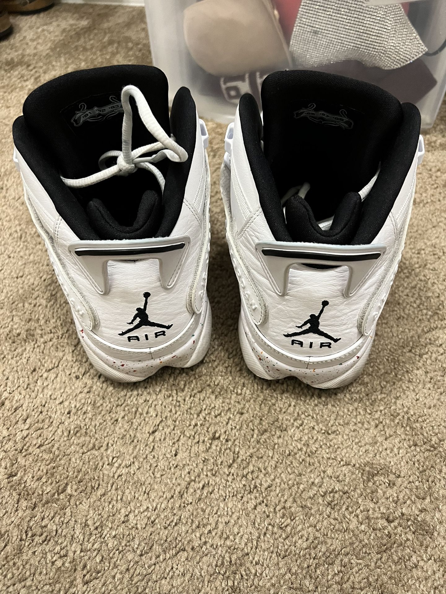 Jordans  Shoes