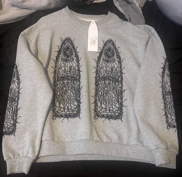 WDW Sweater Size Medium