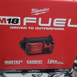 MILWAUKEE M18 2 GALLON COMPRESSOR NEW $220