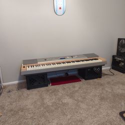 Portable Grand Yamaha YPG-625