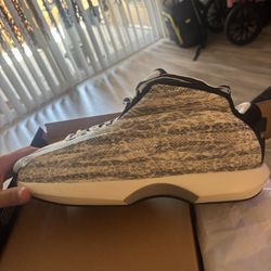 Men’s Basketball Shoes Size 15