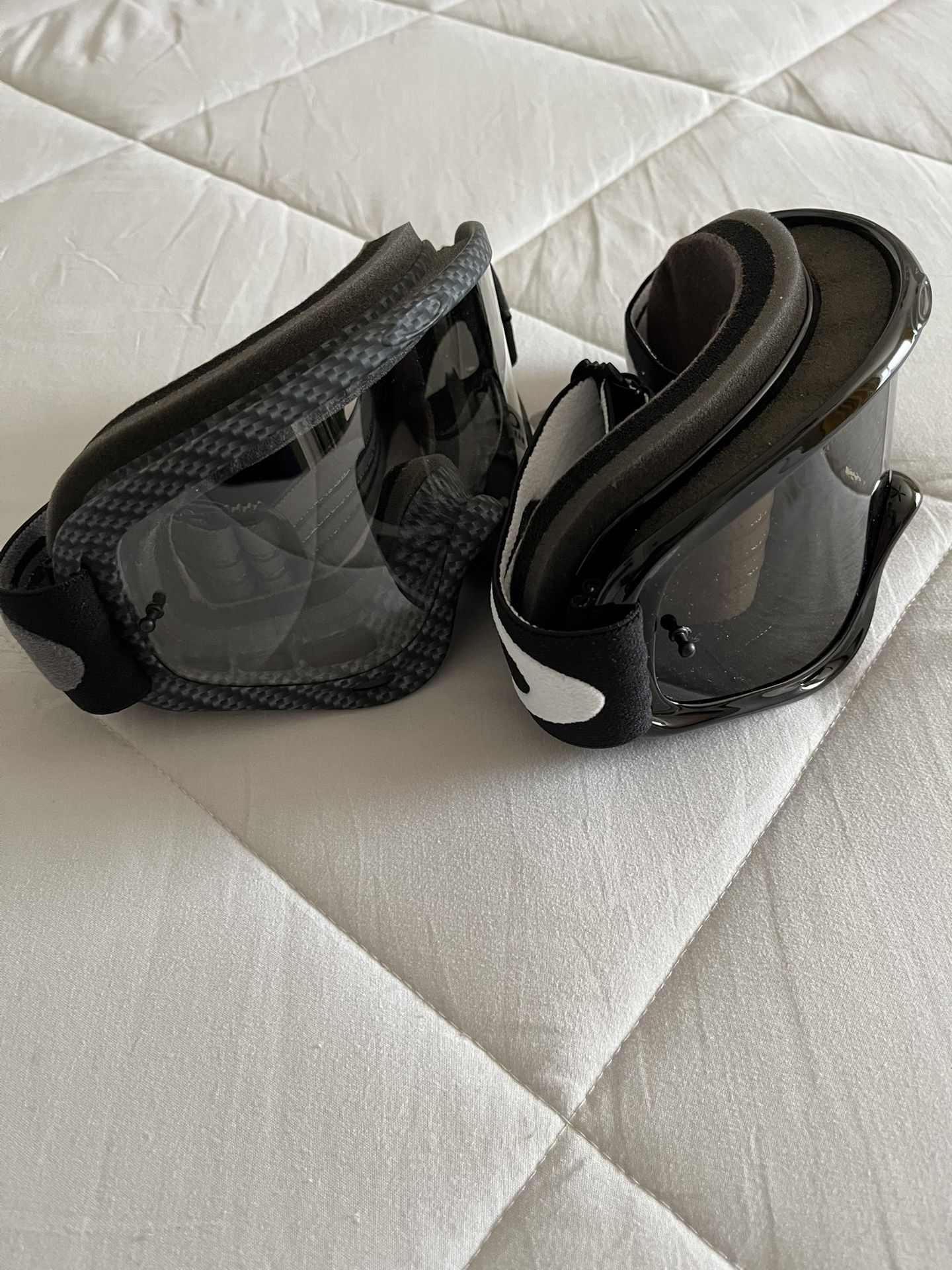 brand new goggles $80