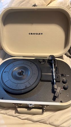 Crosley Record player (white)