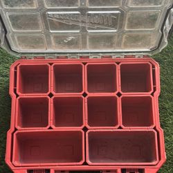 Milwaukee Box 