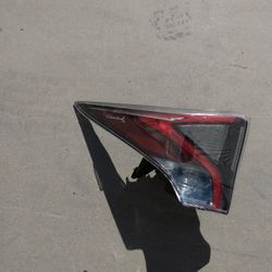 16 To 18 Tail Light Toyota Prius Driver Side