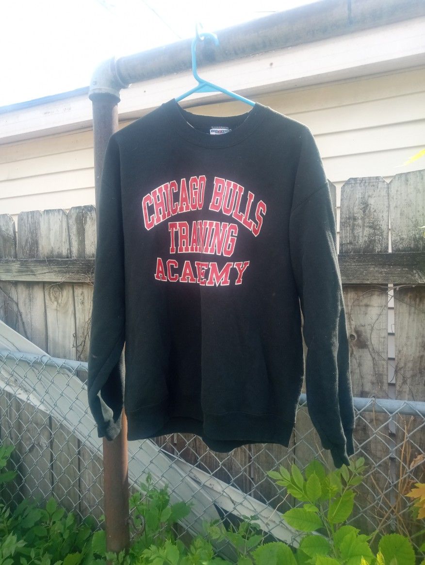 Chicago Bulls Training Academy Black Sweater, Large