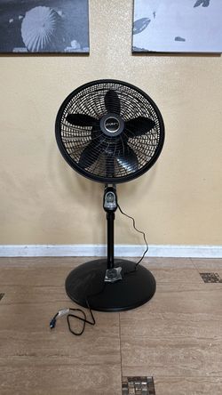 NEW Lasko Cyclone 18-inch Oscillating Pedestal Fan