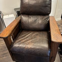 Mission Style Leather Arm Chair Recliner