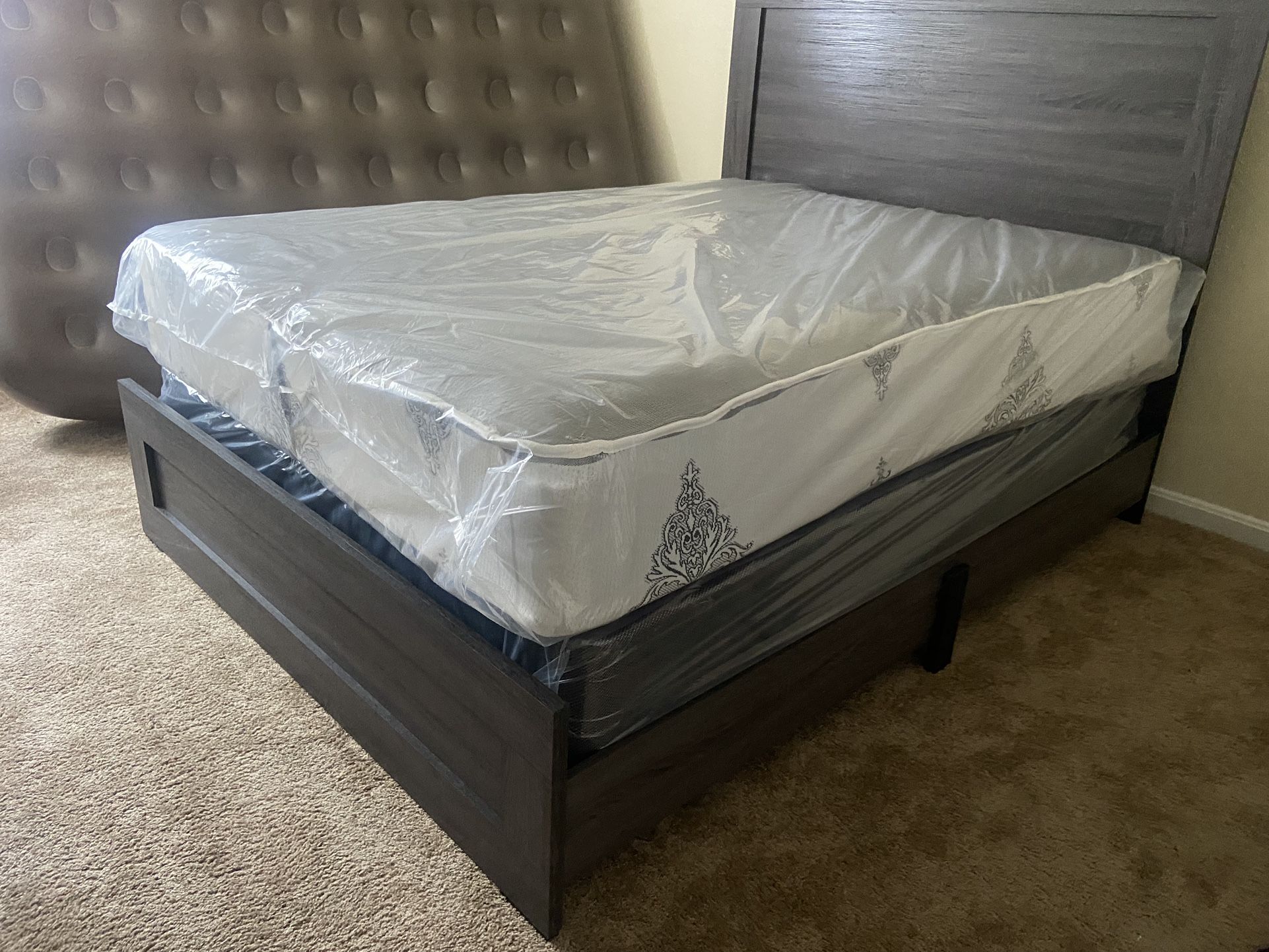 Queen Mattress Come With Free Box Spring Free Delivery 🚚 To Reasonable Distance