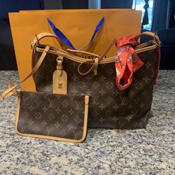 Louis Vuitton Carry All PM