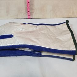 @CHV.  #97.  SPLIT LEATHER FRONT AND ALUMINIZED BACK WELDING GLOVES MITTEN MITTS 2 FINGER 