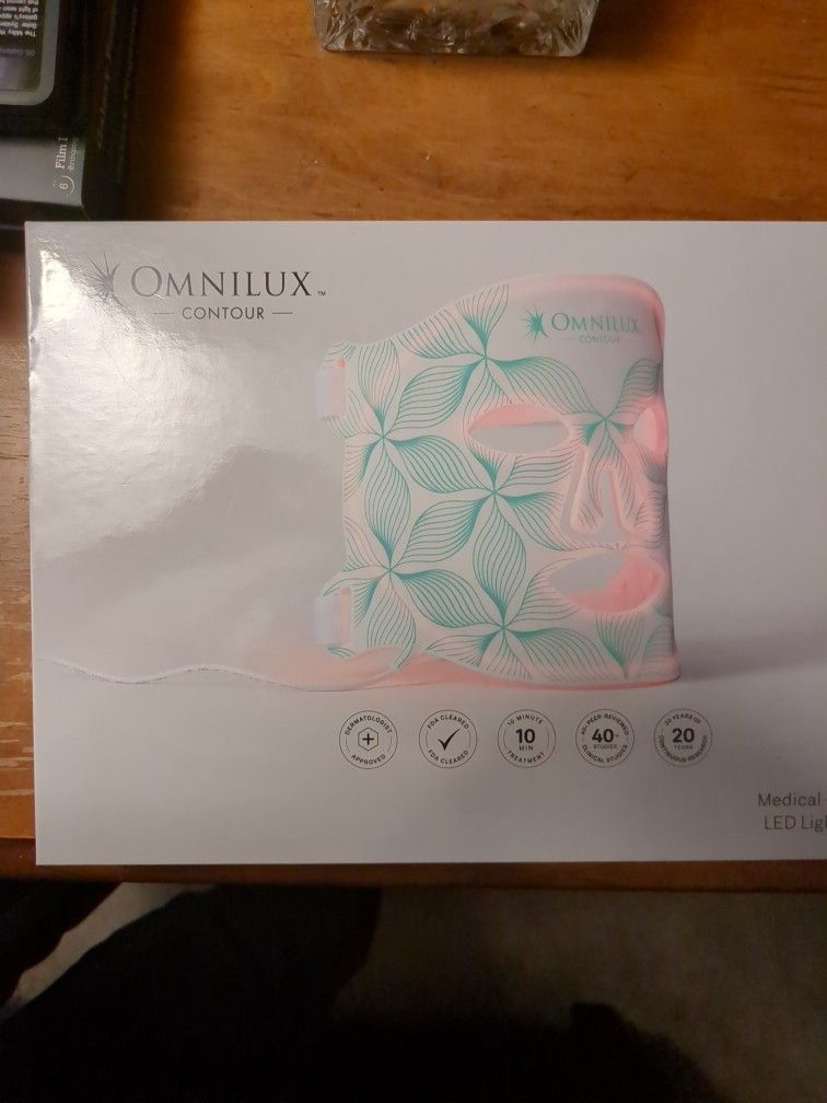 Omnilux Contour Mask