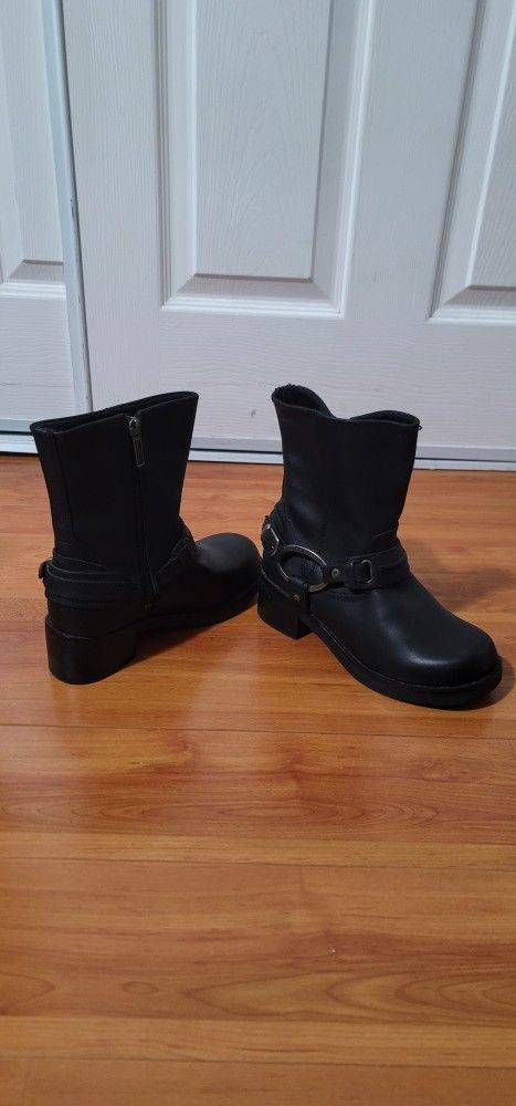 Brand New Harley Davidson Christa Harness women's black leather zip up ankle boots size 5 1/2