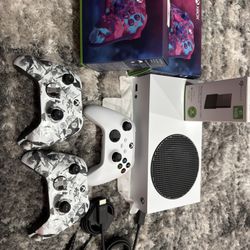Xbox Series S Bundle 