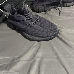 Adidas Yeezys Boost Like New