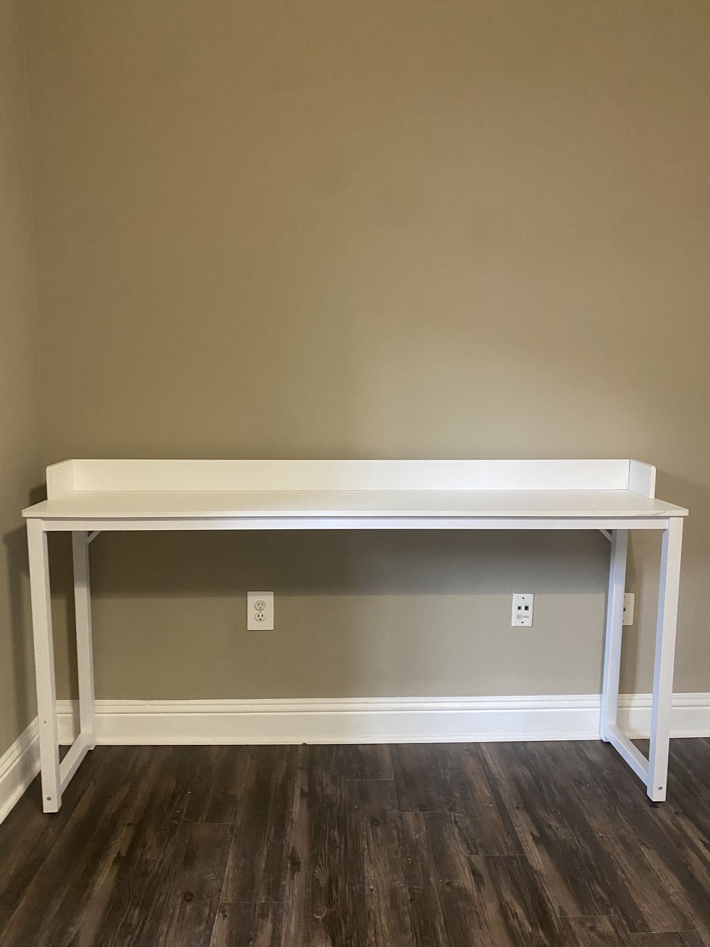 Queen Bed Rolling Desk